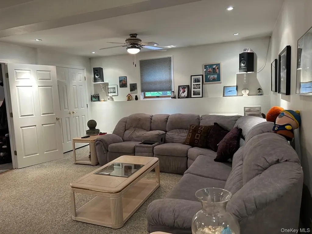 25 Cocoa Lane Newburgh NY 12550