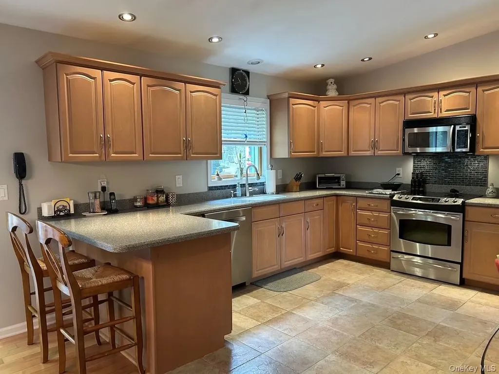 25 Cocoa Lane Newburgh NY 12550