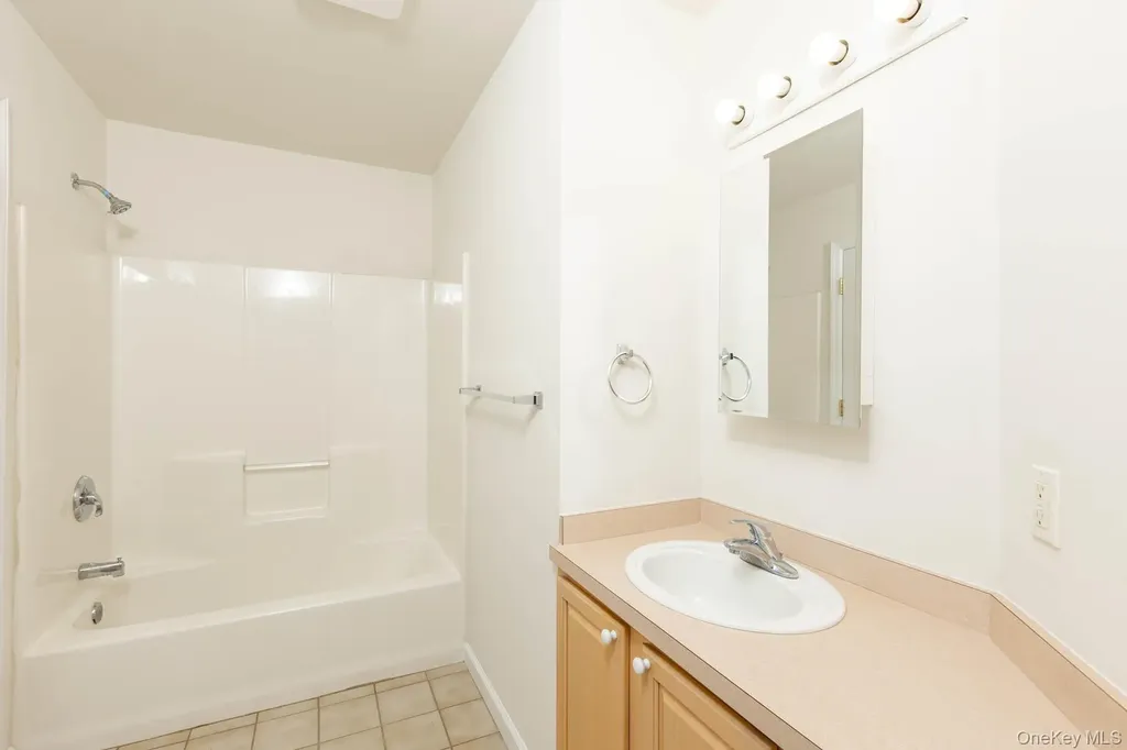 101 Flurry Lane West Babylon NY 11704