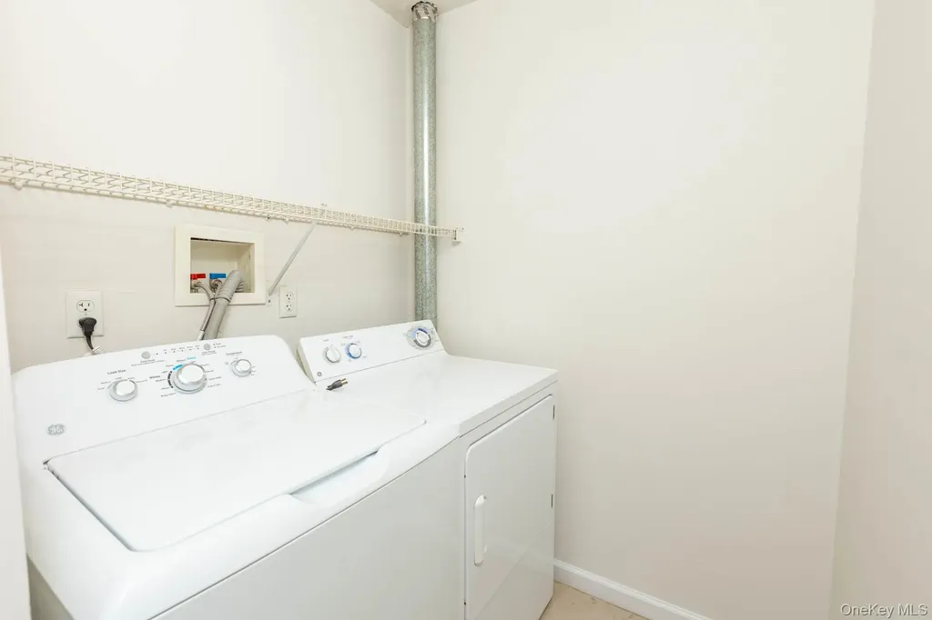 101 Flurry Lane West Babylon NY 11704