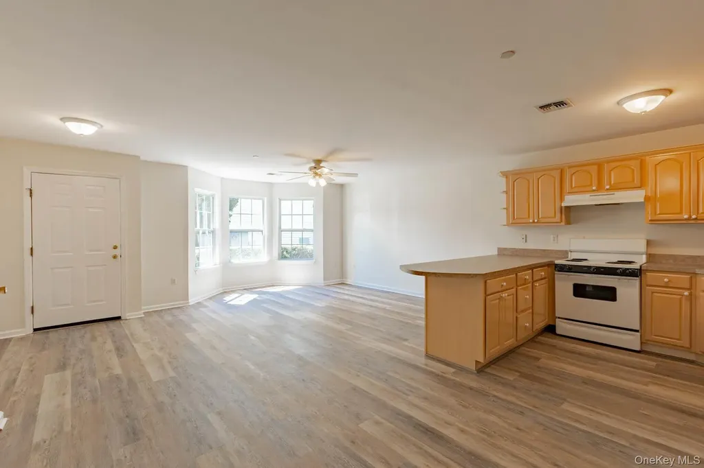 101 Flurry Lane West Babylon NY 11704