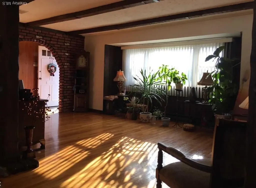 406 Plainview Road Hicksville NY 11801