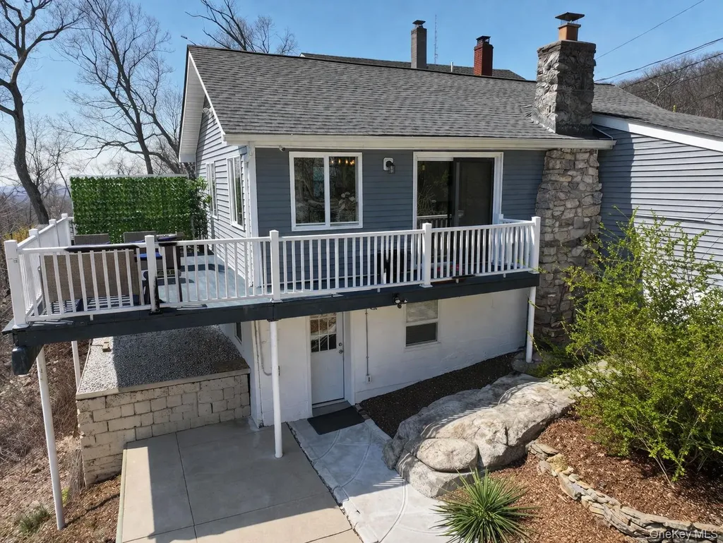 18 Pleasant Road Lake Peekskill NY 10537