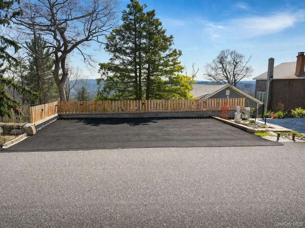 18 Pleasant Road Lake Peekskill NY 10537