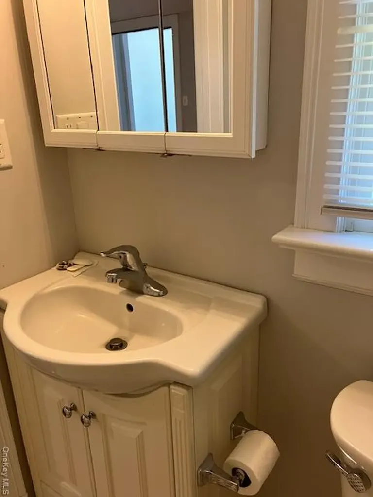 101 Maple Avenue Sea Cliff NY 11579