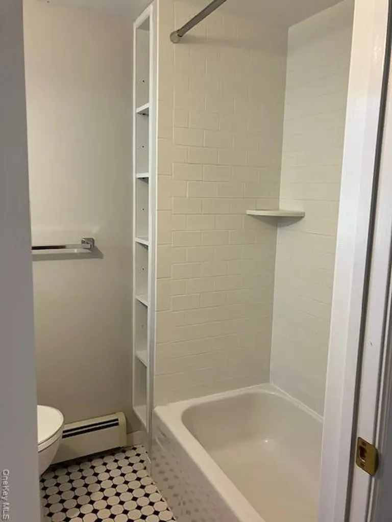 101 Maple Avenue Sea Cliff NY 11579