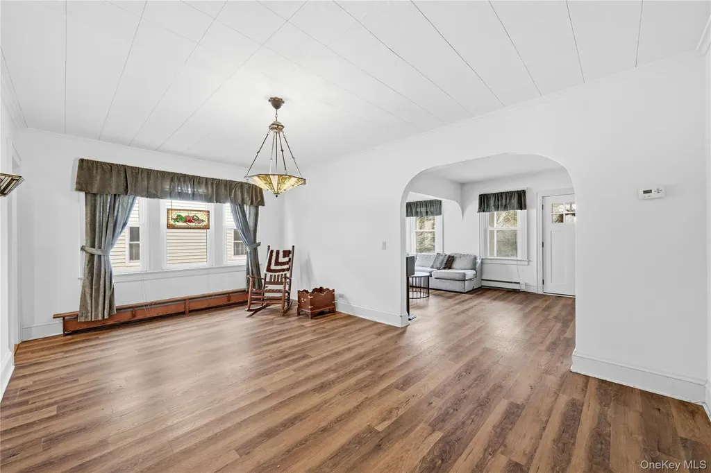 147 Church Avenue Islip NY 11751