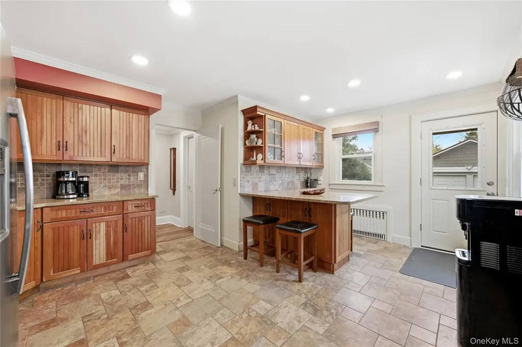 147 Church Avenue Islip NY 11751
