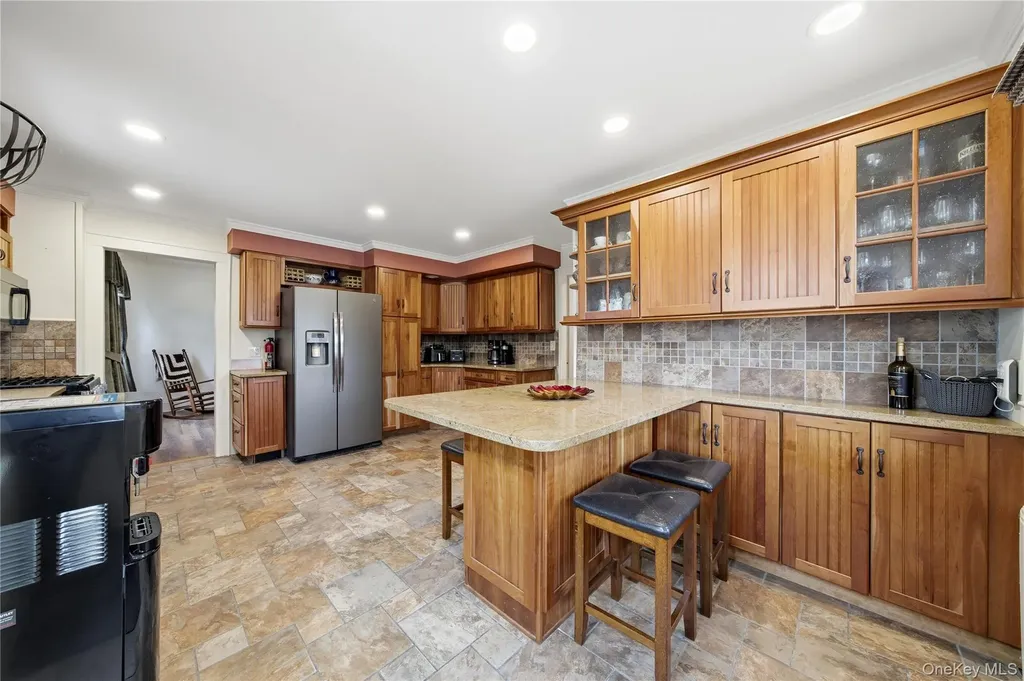 147 Church Avenue Islip NY 11751