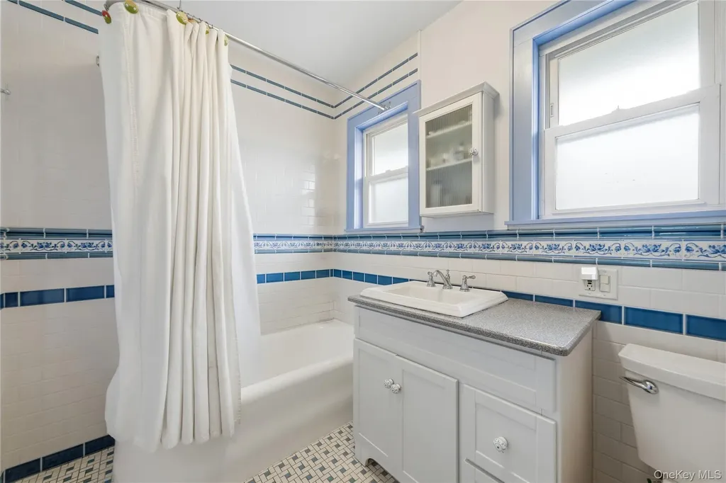 147 Church Avenue Islip NY 11751