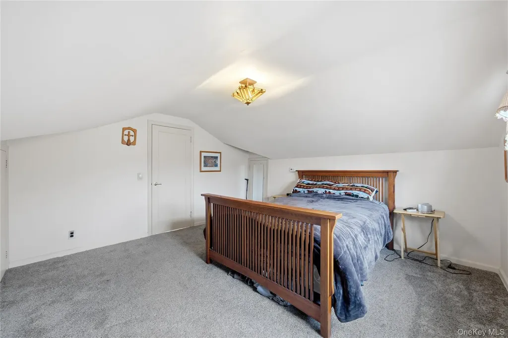 147 Church Avenue Islip NY 11751