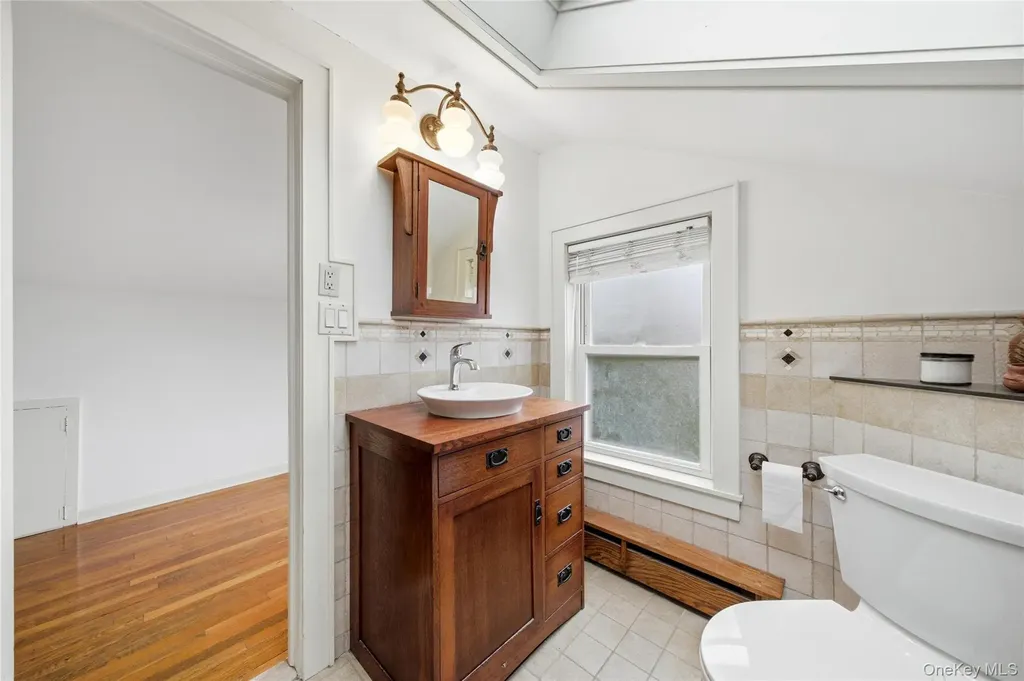 147 Church Avenue Islip NY 11751