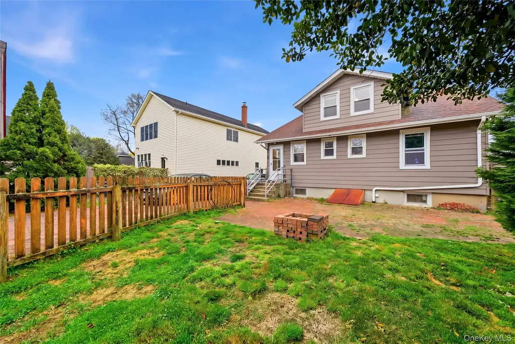 147 Church Avenue Islip NY 11751