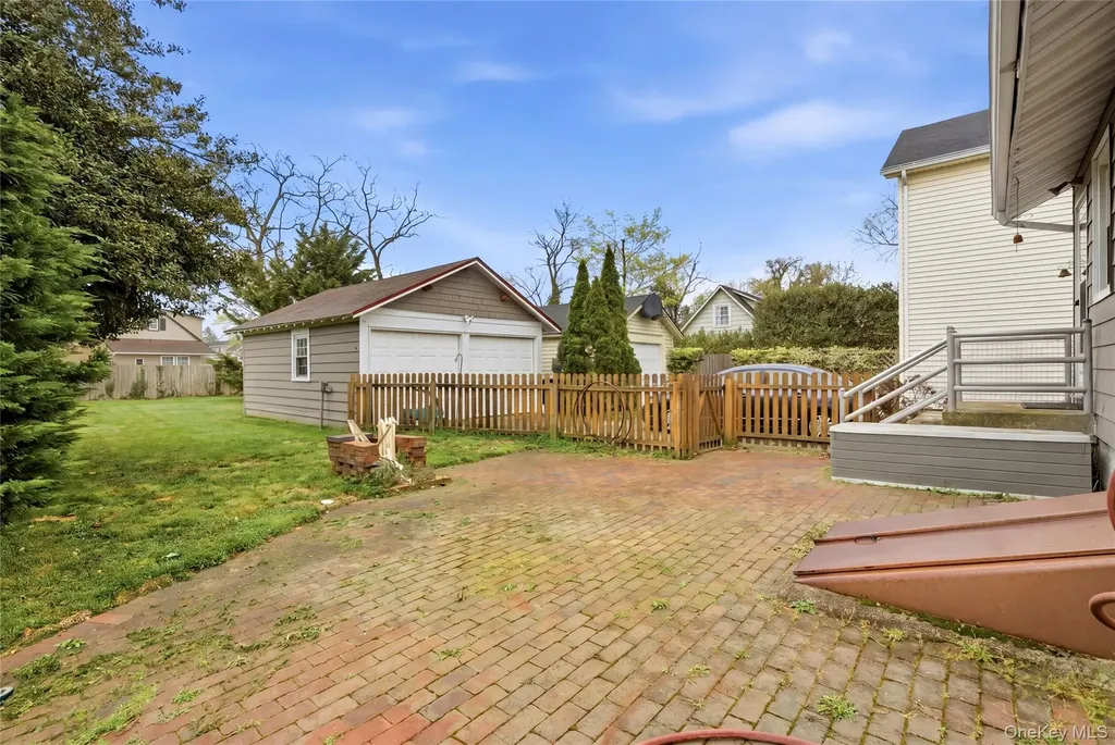 147 Church Avenue Islip NY 11751