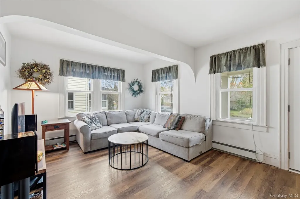 147 Church Avenue Islip NY 11751