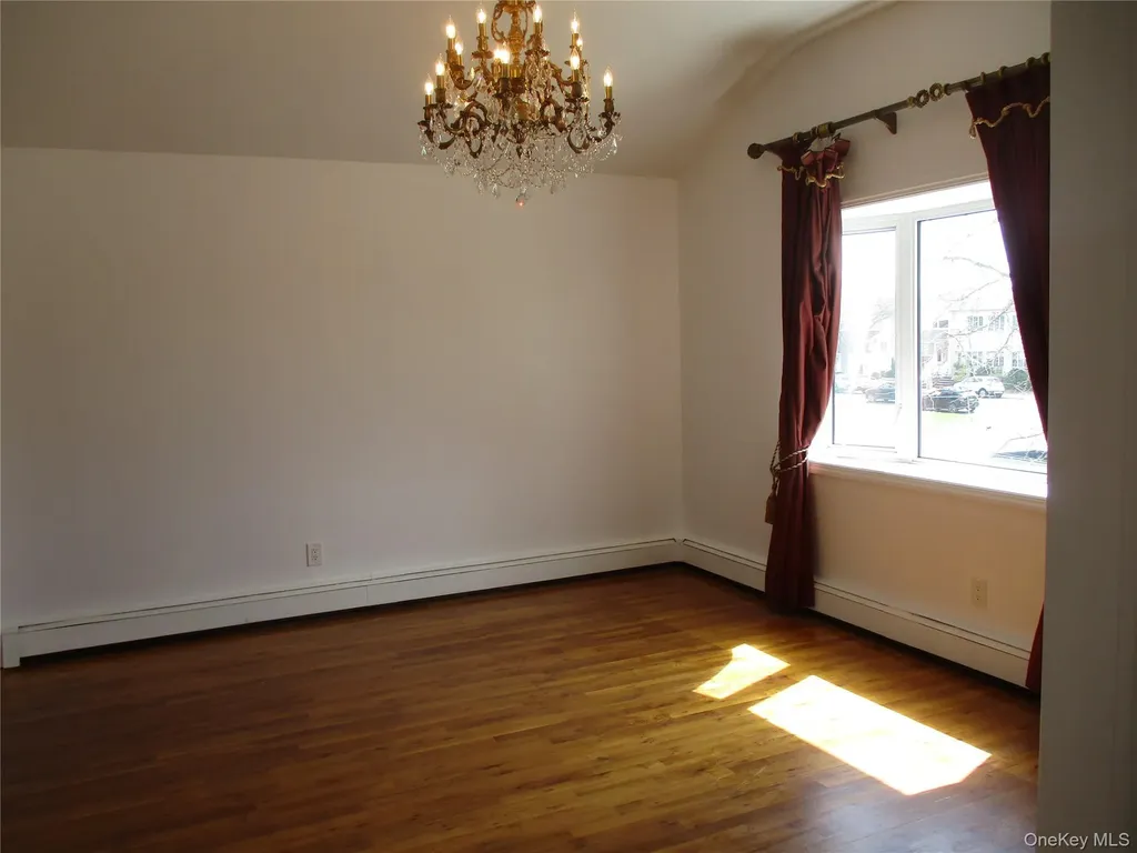 429 E Park Avenue Long Beach NY 11561