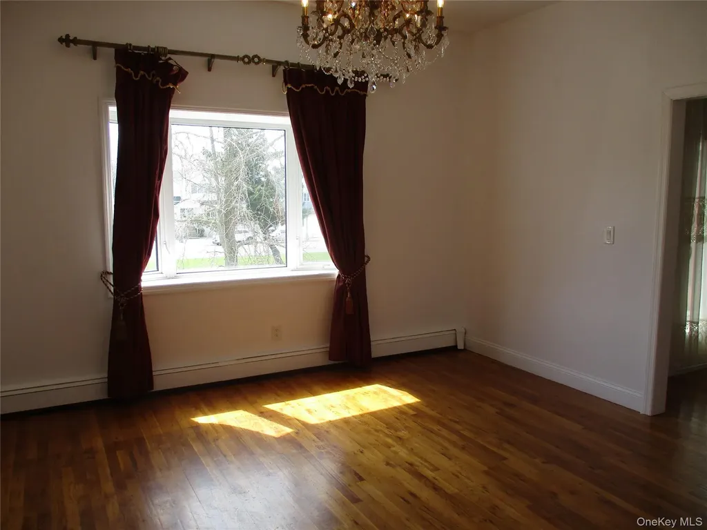 429 E Park Avenue Long Beach NY 11561