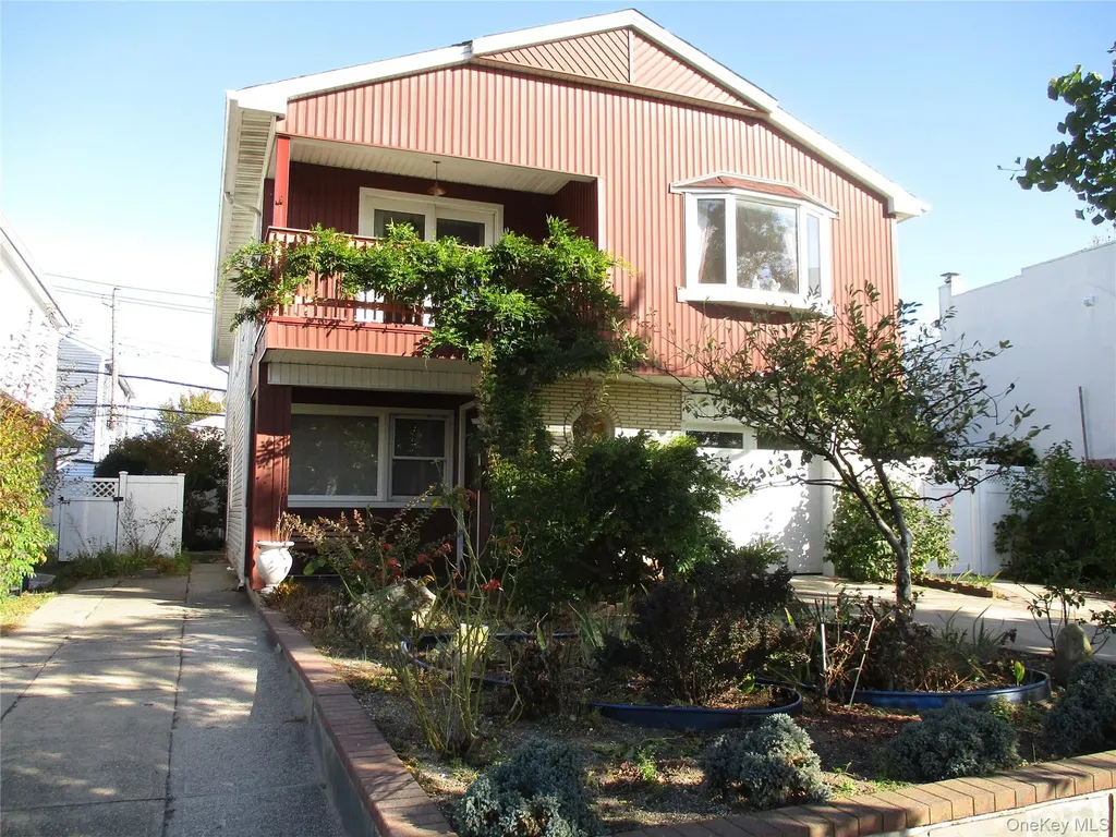 429 E Park Avenue Long Beach NY 11561