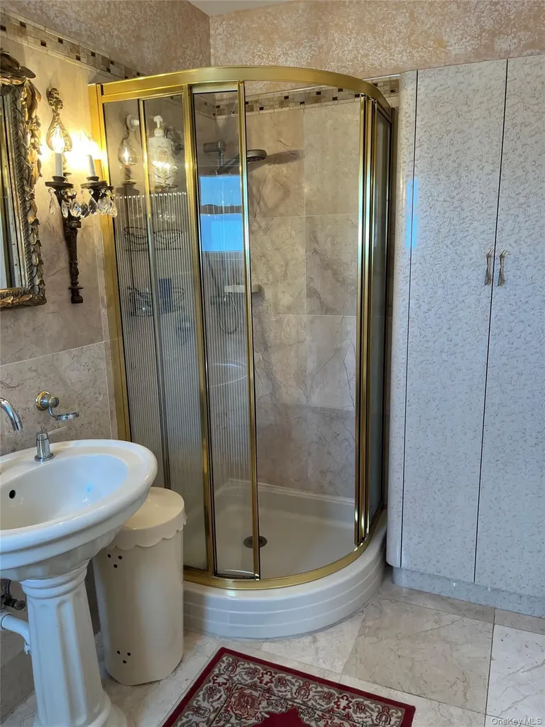 429 E Park Avenue Long Beach NY 11561