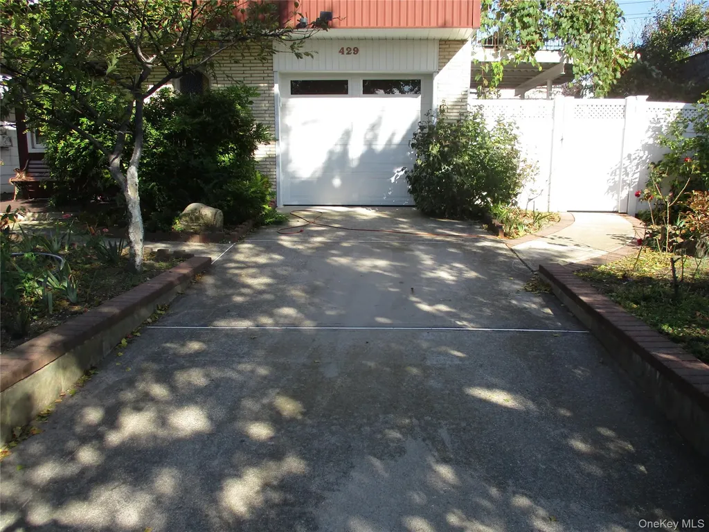 429 E Park Avenue Long Beach NY 11561