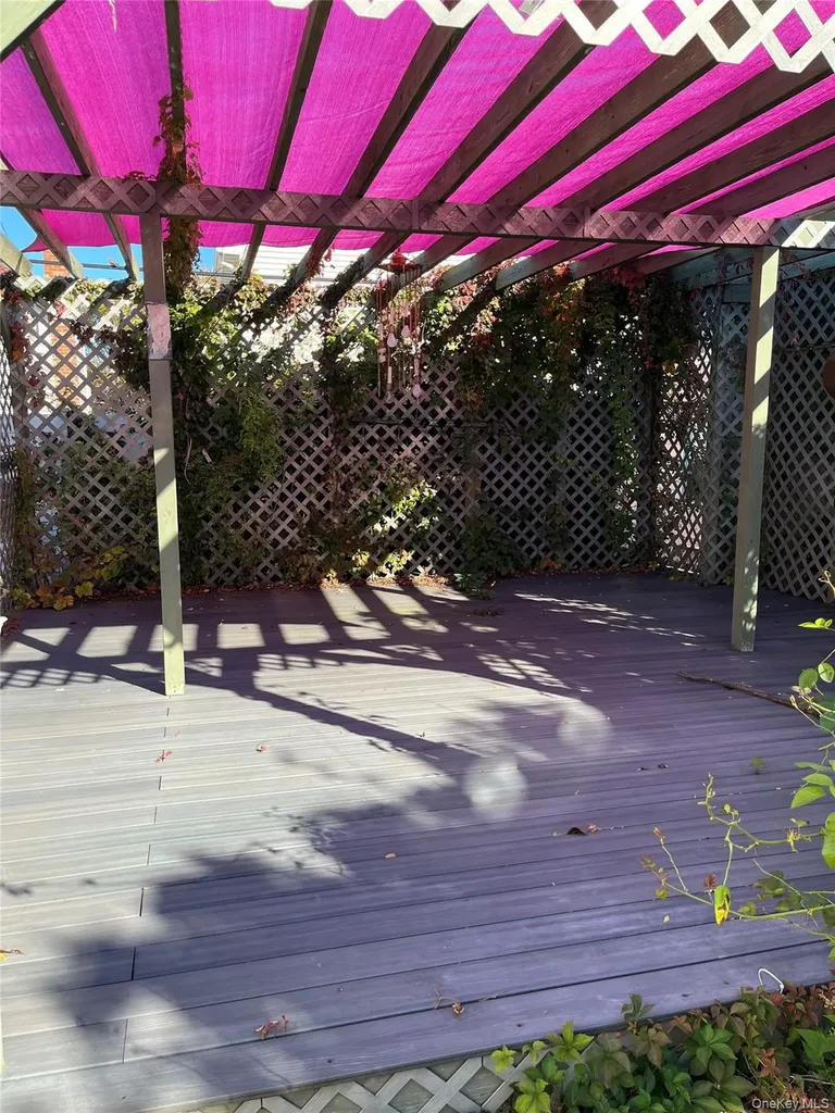 429 E Park Avenue Long Beach NY 11561