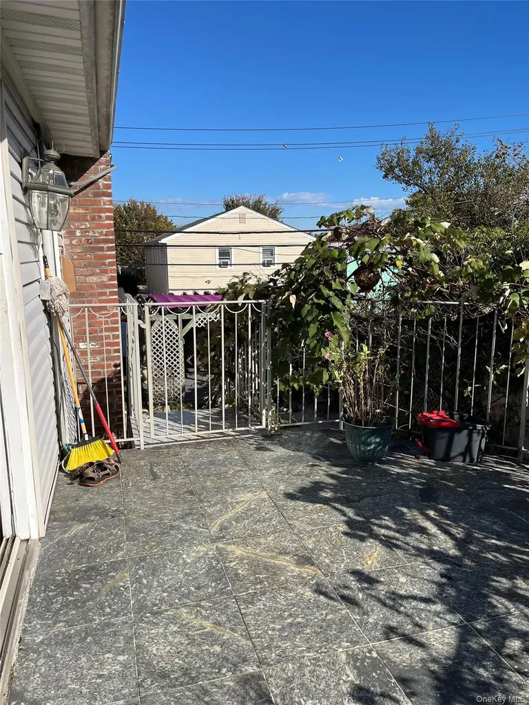 429 E Park Avenue Long Beach NY 11561