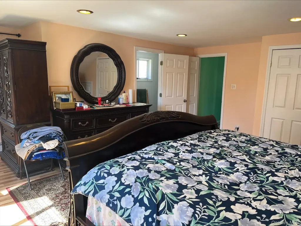 173 Sequoia Drive Coram NY 11727