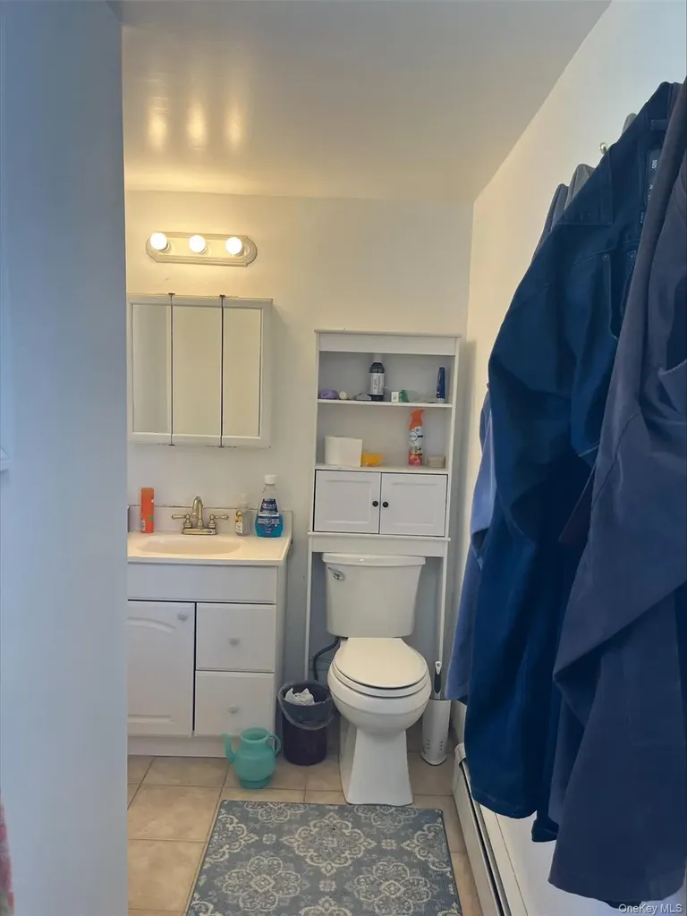 173 Sequoia Drive Coram NY 11727