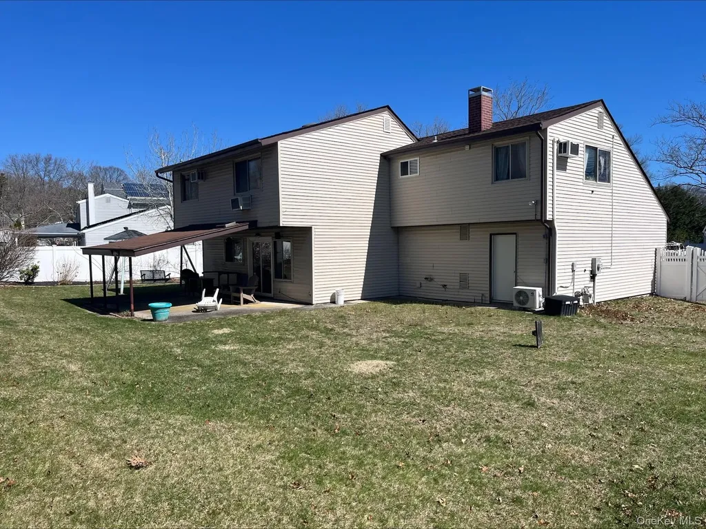 173 Sequoia Drive Coram NY 11727