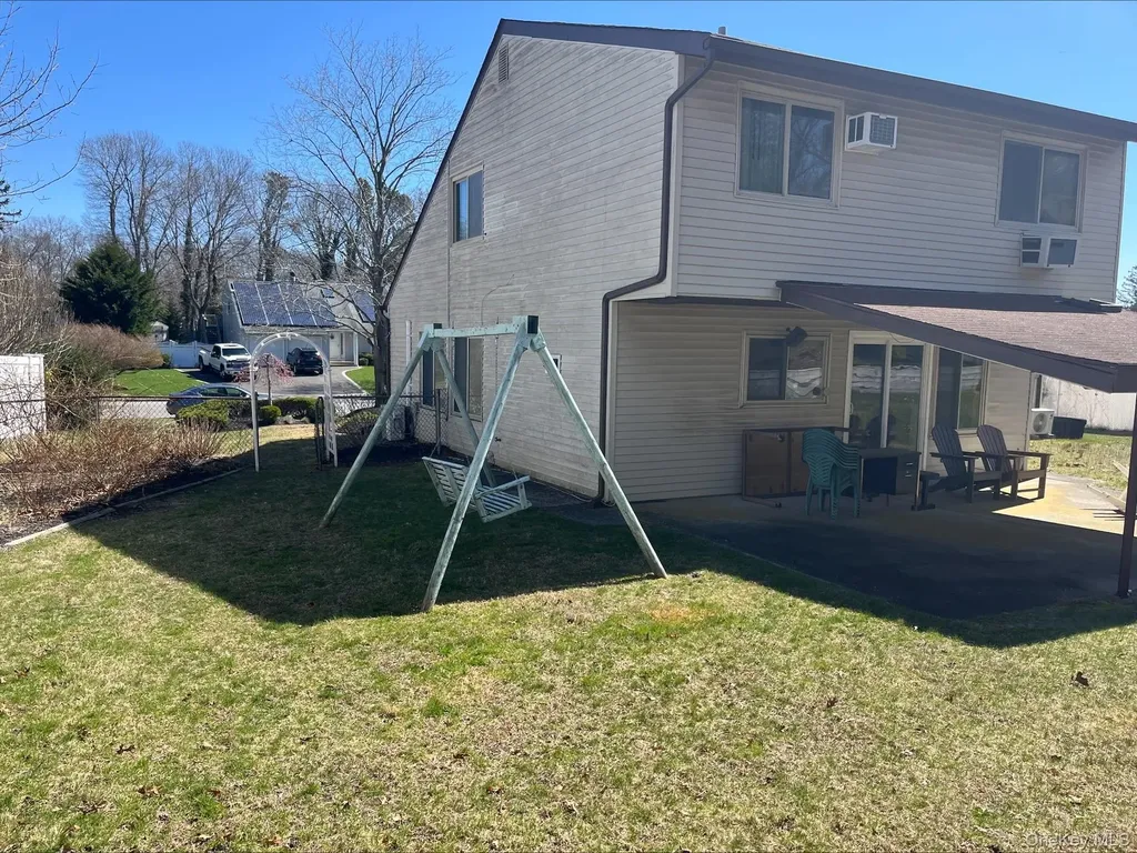 173 Sequoia Drive Coram NY 11727