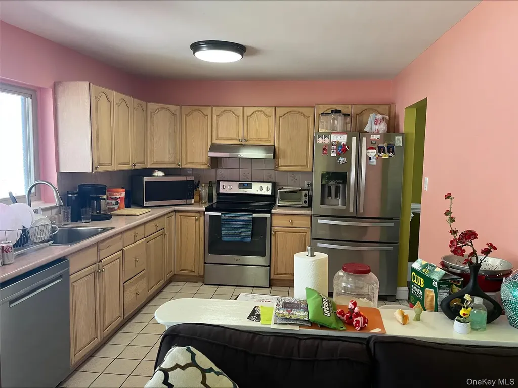 173 Sequoia Drive Coram NY 11727