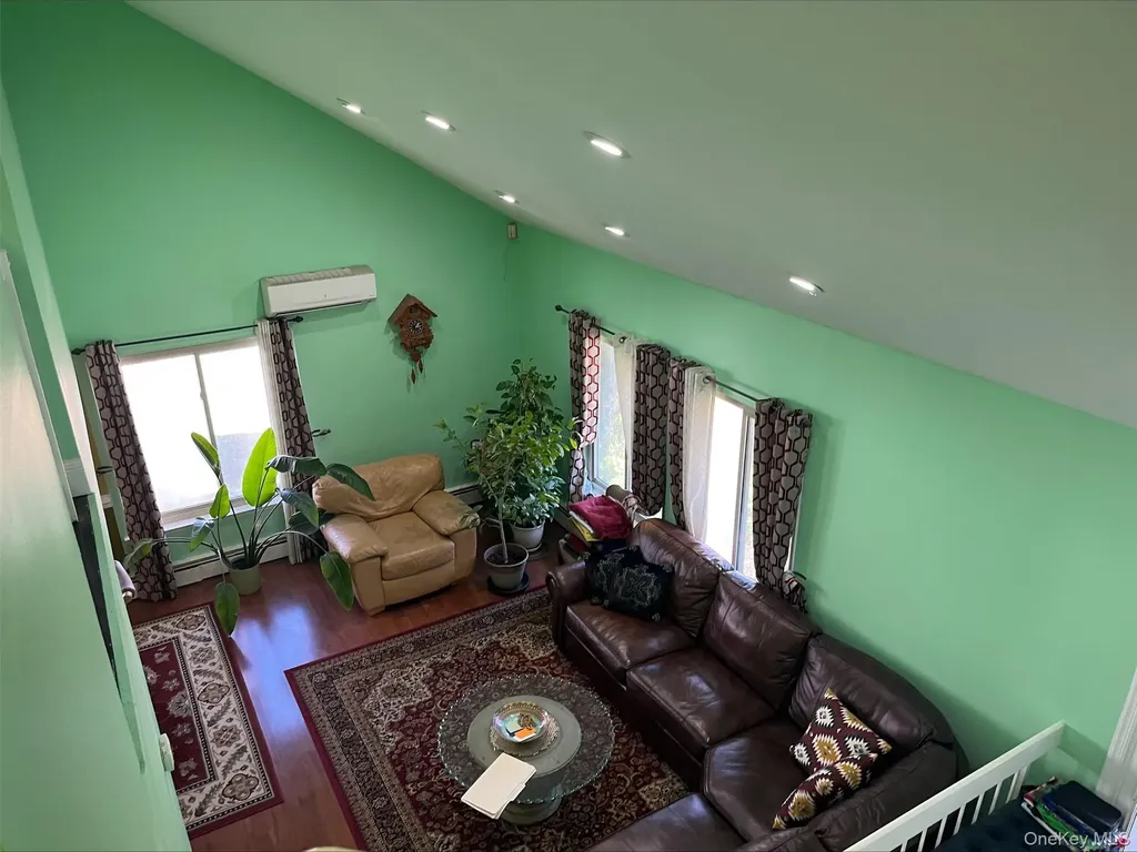 173 Sequoia Drive Coram NY 11727