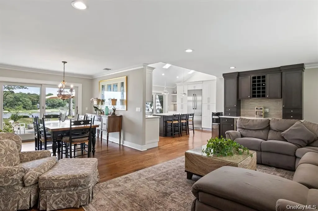 88 Dyke Road Setauket NY 11733