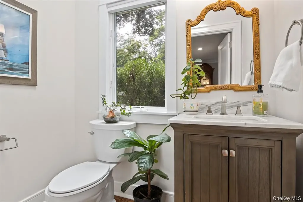 88 Dyke Road Setauket NY 11733