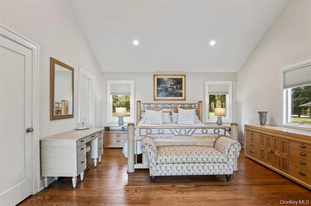 88 Dyke Road Setauket NY 11733