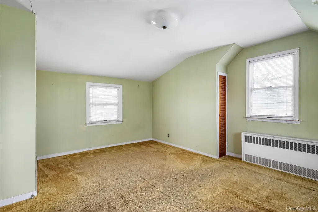64 Arlyn Drive E Massapequa NY 11758