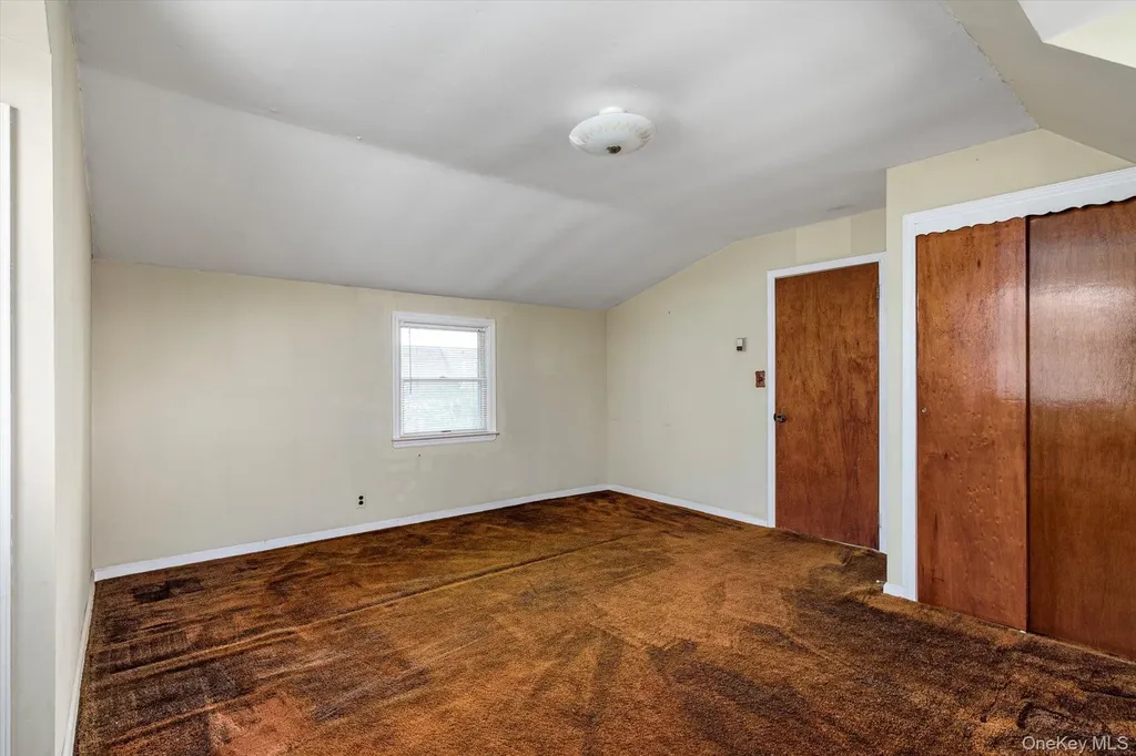 64 Arlyn Drive E Massapequa NY 11758