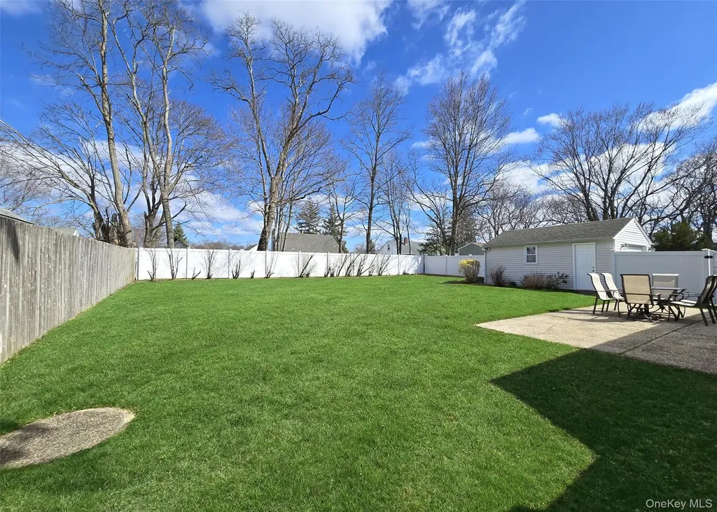 23 Herbert Circle Patchogue NY 11772