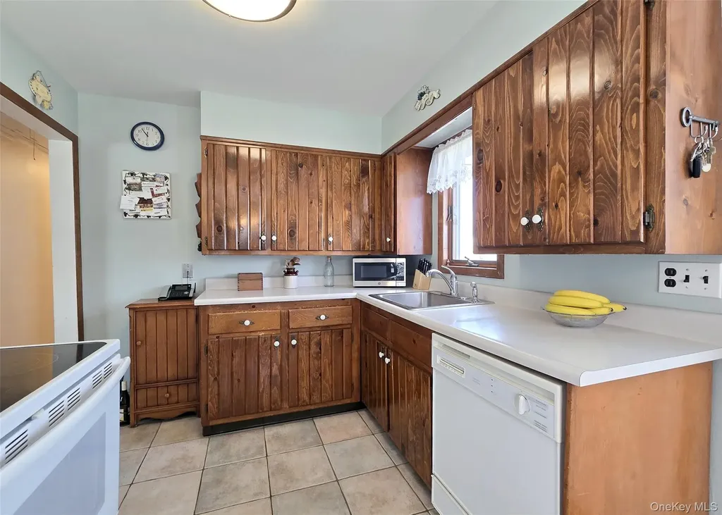 23 Herbert Circle Patchogue NY 11772