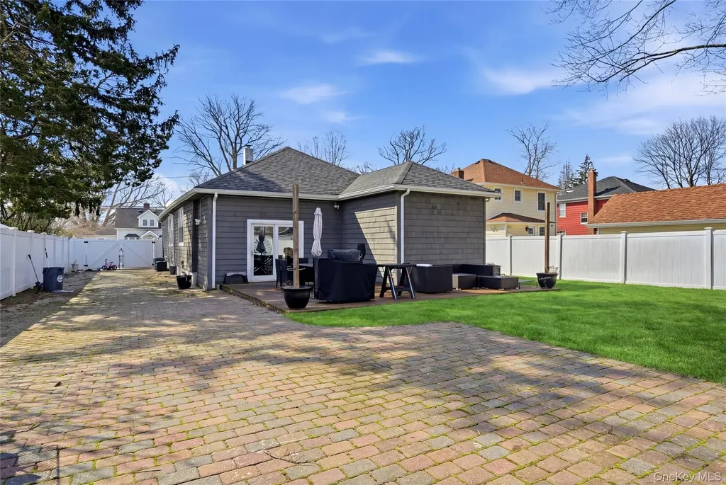 205 Oak Street Patchogue NY 11772