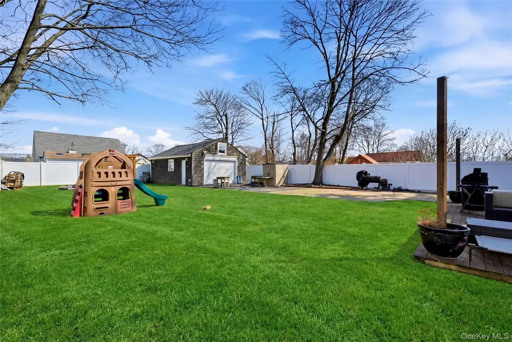205 Oak Street Patchogue NY 11772