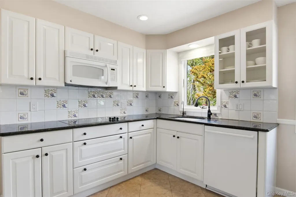 1 Carriage Court Stony Brook NY 11790