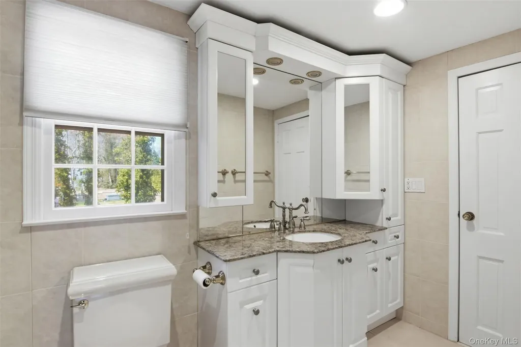 1 Carriage Court Stony Brook NY 11790