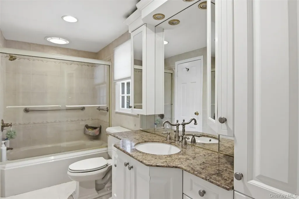 1 Carriage Court Stony Brook NY 11790