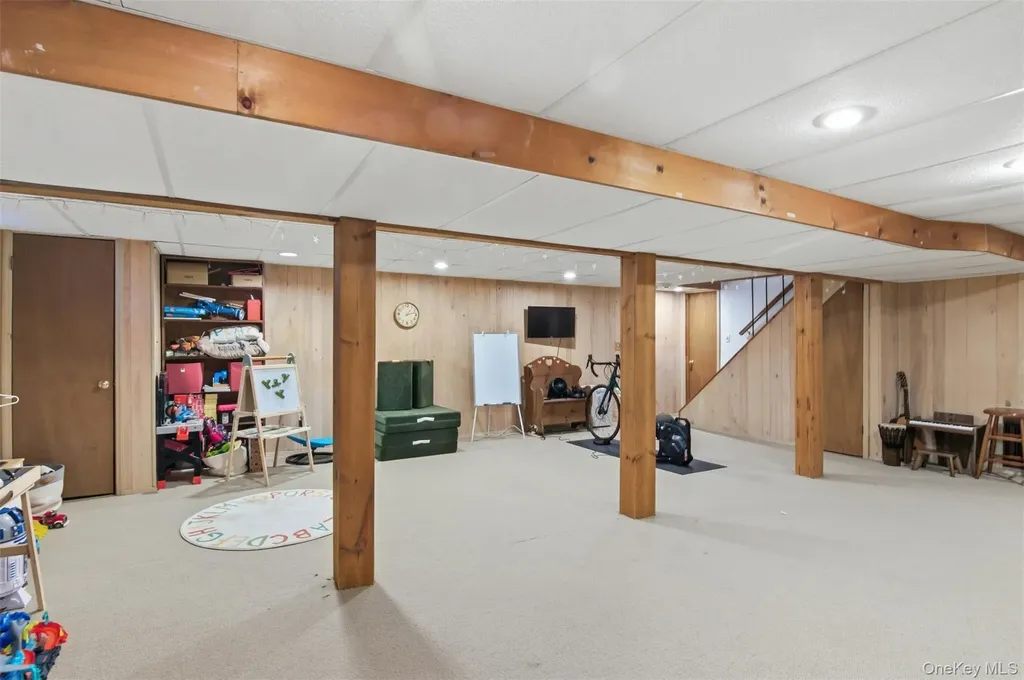 1 Carriage Court Stony Brook NY 11790