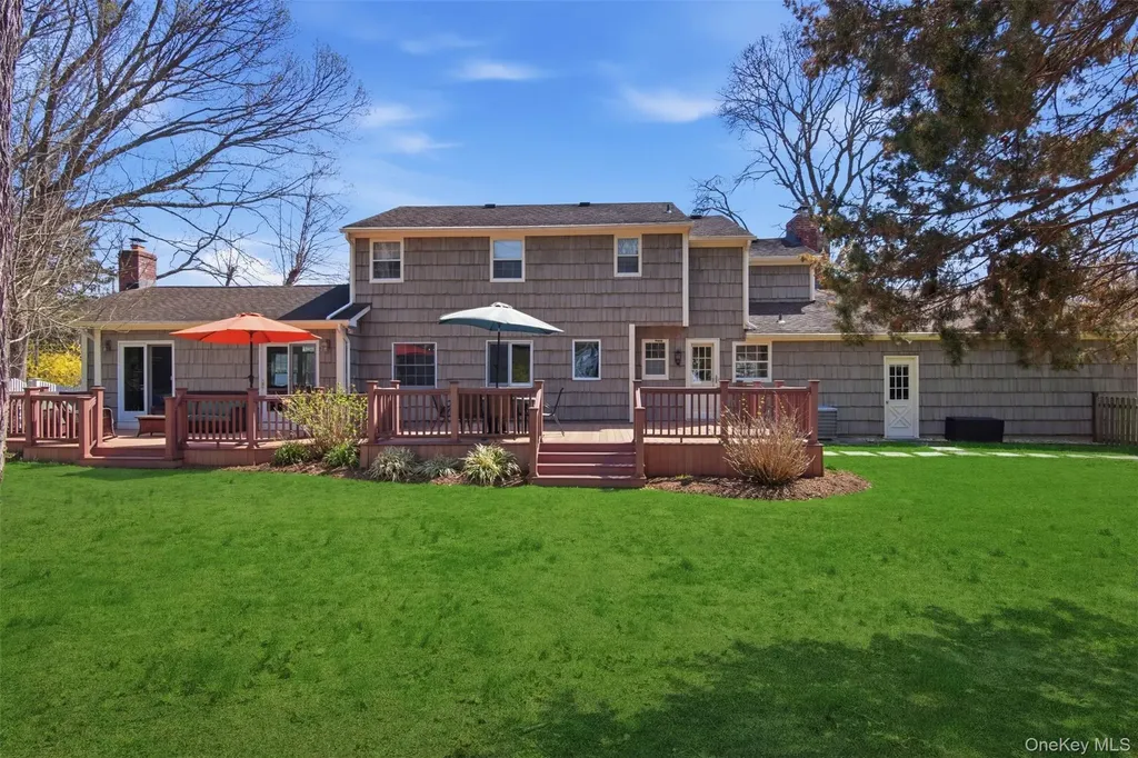 1 Carriage Court Stony Brook NY 11790