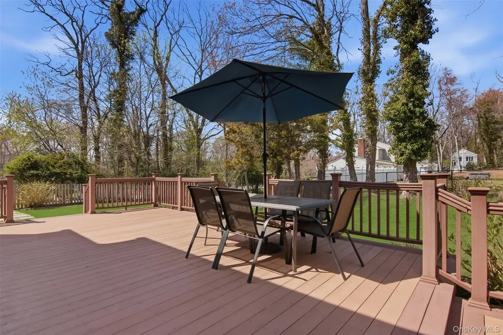 1 Carriage Court Stony Brook NY 11790