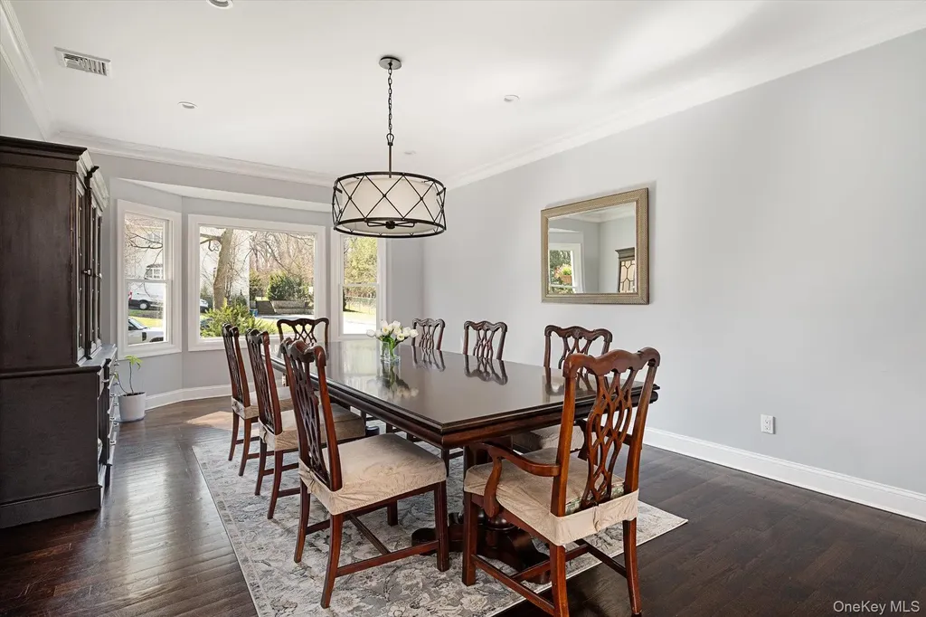 7 Riga Lane Melville NY 11747