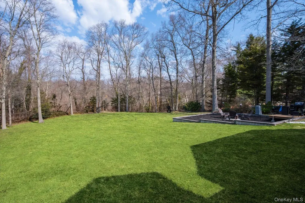 7 Riga Lane Melville NY 11747