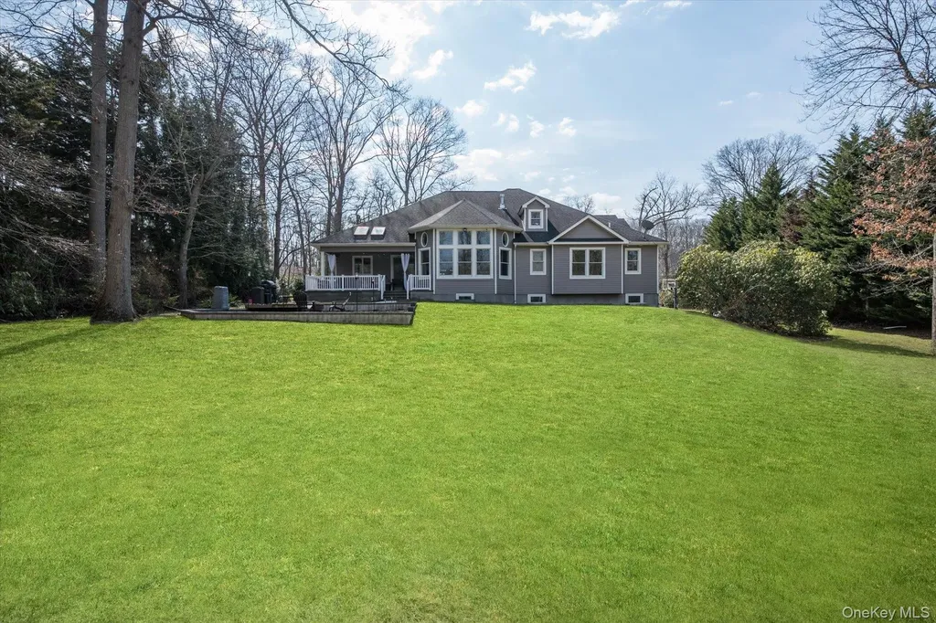7 Riga Lane Melville NY 11747